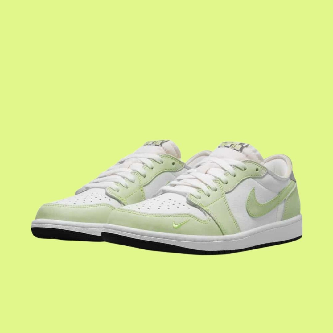 Jordan 1 Low OG Ghost Green-2
