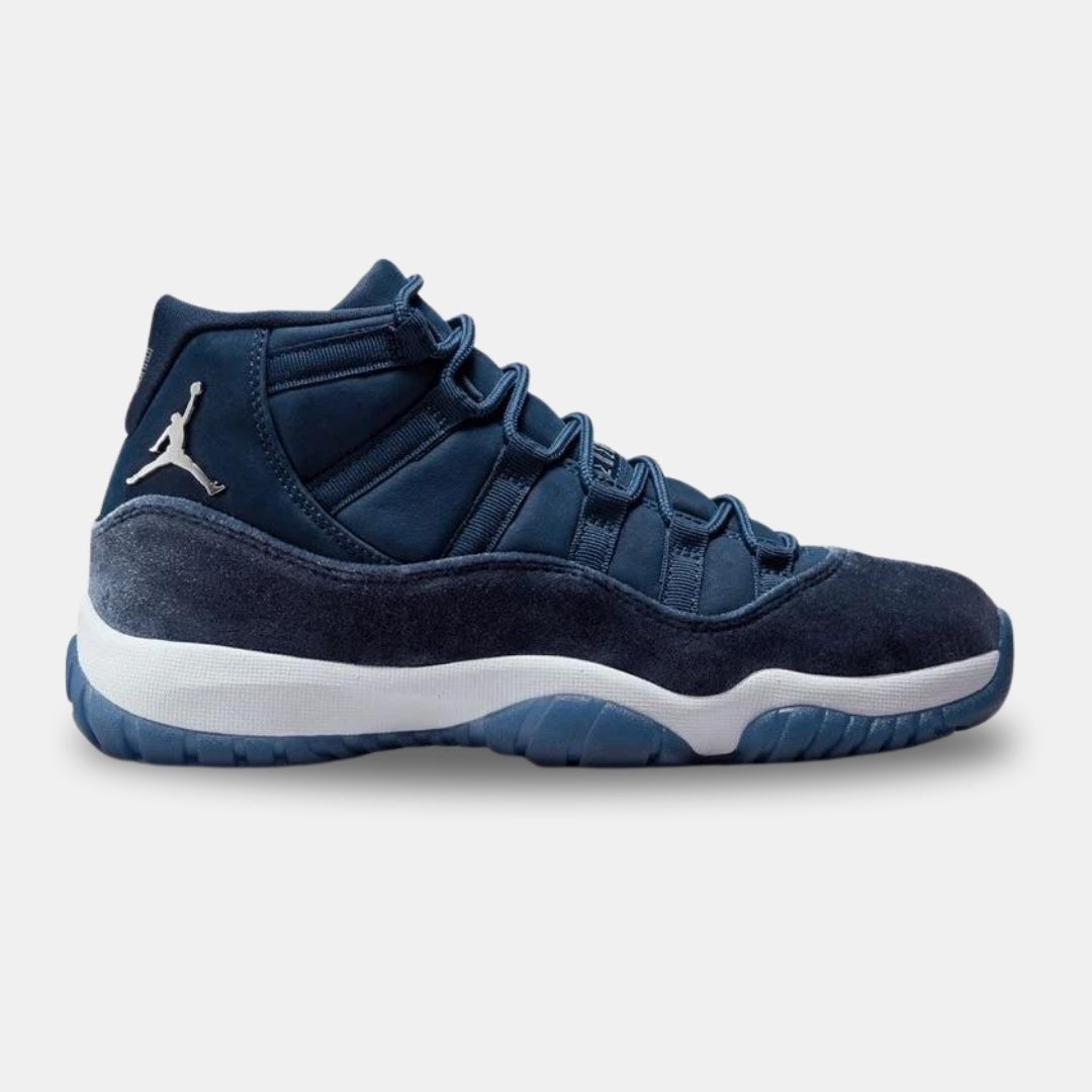 Air Jordan 11 WMNS “Midnight Navy” AR0715-441