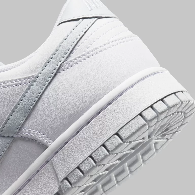 Nike Dunk Low “Pure Platinum” DV0831-101