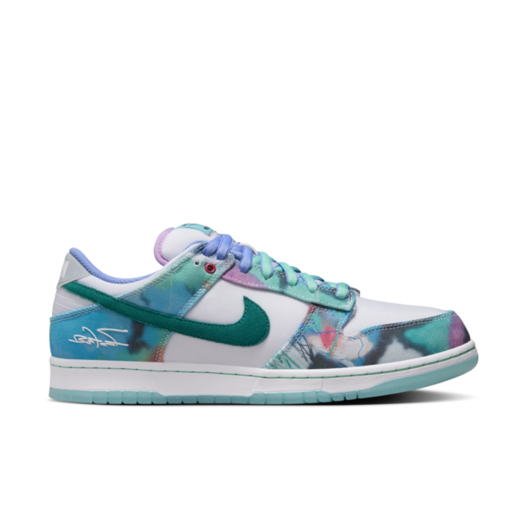 Futura x Nike SB Dunk Low ‘Bleached Aqua’ HF6061-400