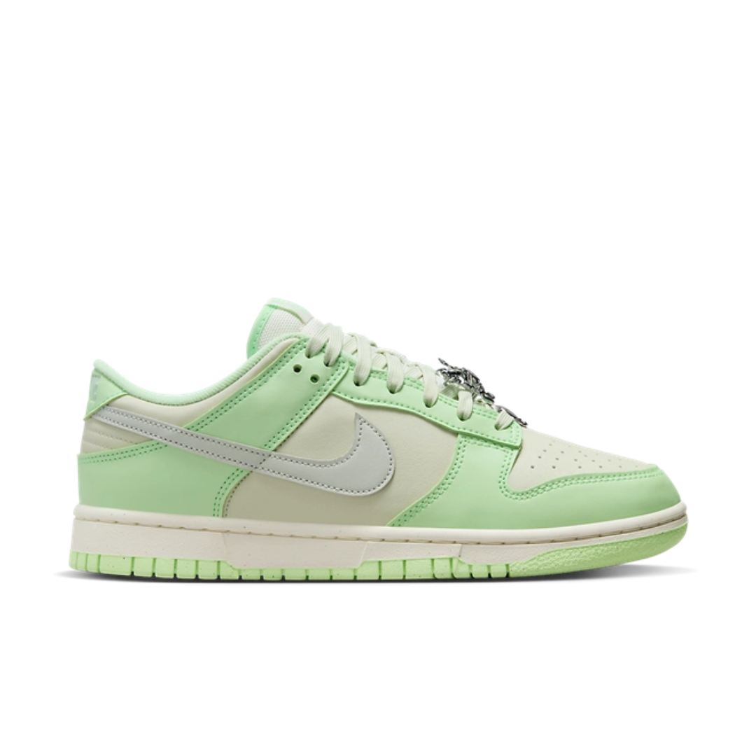 Nike Dunk Low SE WMNS ‘Sea Glass’ – Next Nature FN6344-001