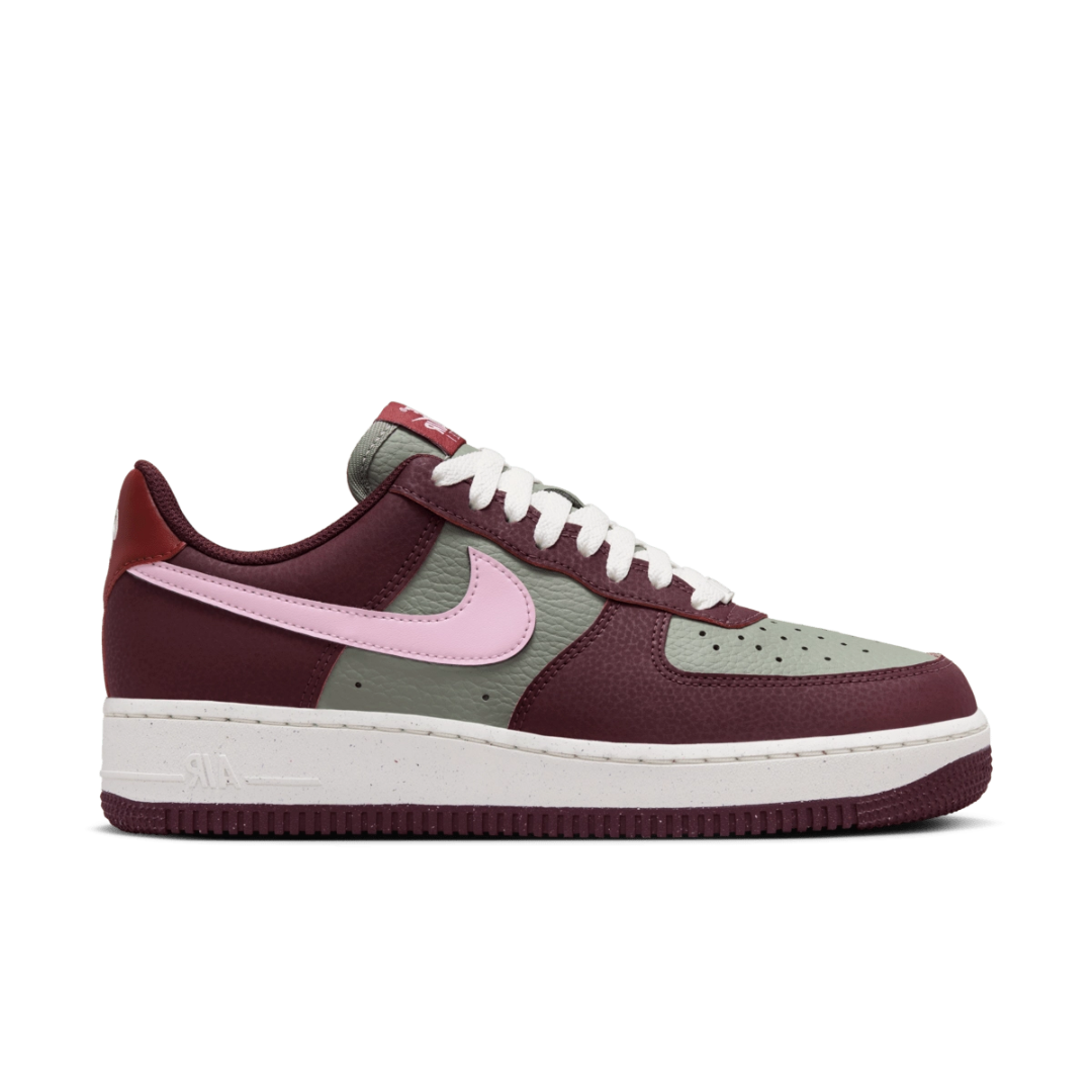 Nike Air Force 1 Low WMNS ‘Burgundy Crush’ – Next Nature HQ4047-600
