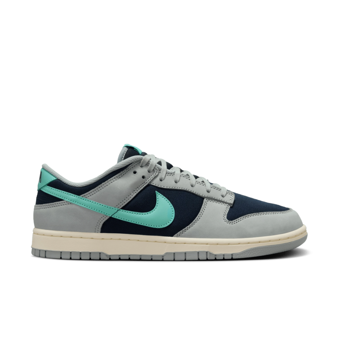 Nike Dunk Low PRM ‘Obisidian & Green Frost’ FB8895-001
