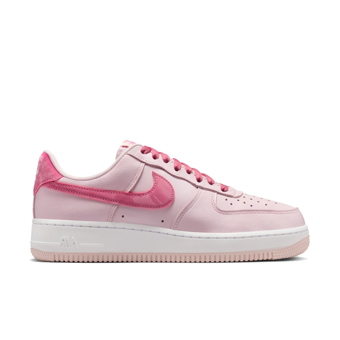 Nike Air Force 1 Low WMNS ‘Pink’ – Valentine’s Day Pack 2026 IO8755-600