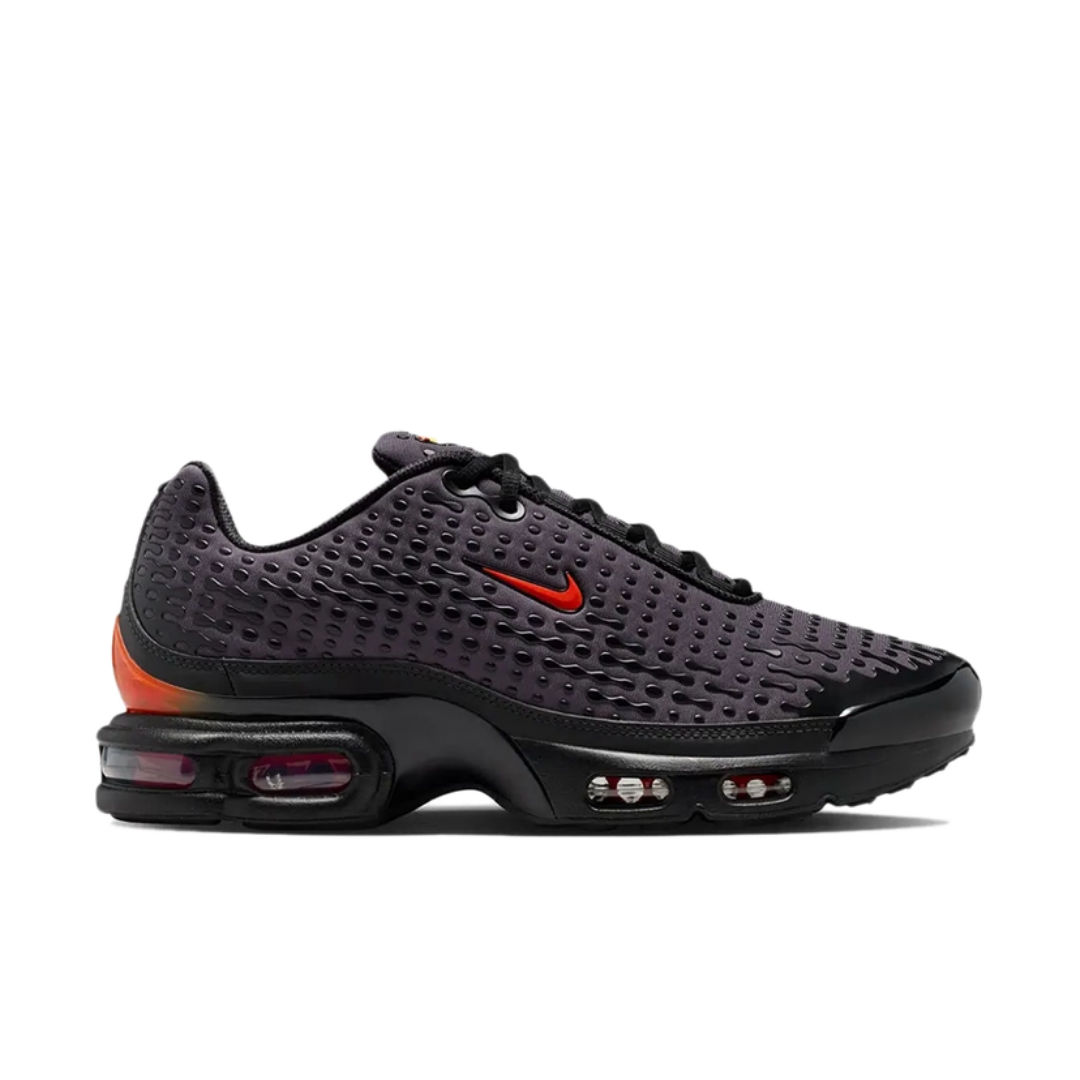 Nike Air Max Plus VII ‘Black & Bright Crimson’ HQ2197-002