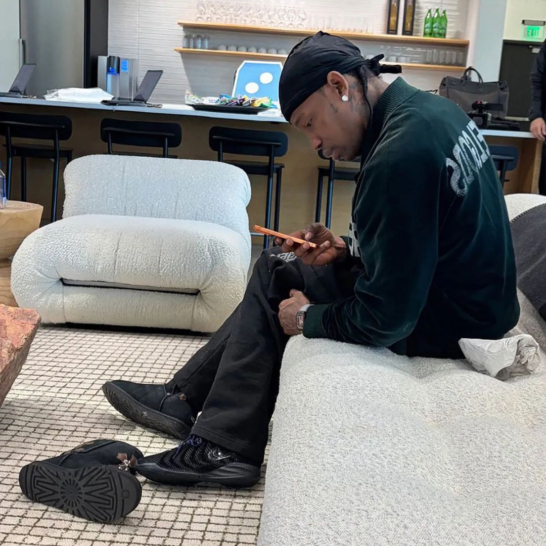 Travis Scott Nike Caitlin 1 Black